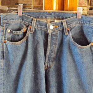 Classic Levi's 501 Button~Fly blue jeans 34 x 34
